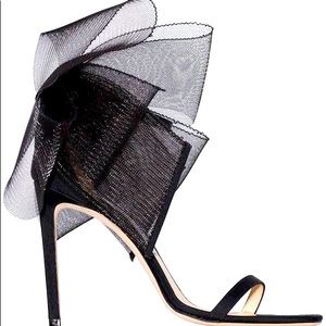 Meet your Posher, Posh